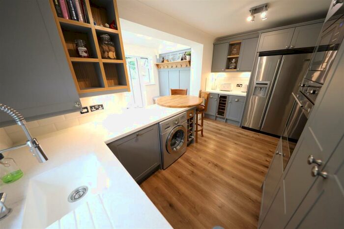 4 Bedroom Detached House For Sale In St. Marys Close, Hessle, HU13