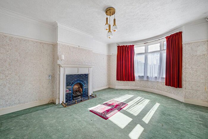 3 Bedroom Semi-Detached House For Sale In Bexley Road, Eltham, London, SE9