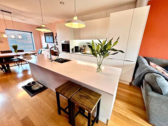 3 Bedroom Terraced House For Sale In Rotton Park Street, Birmingham, B16