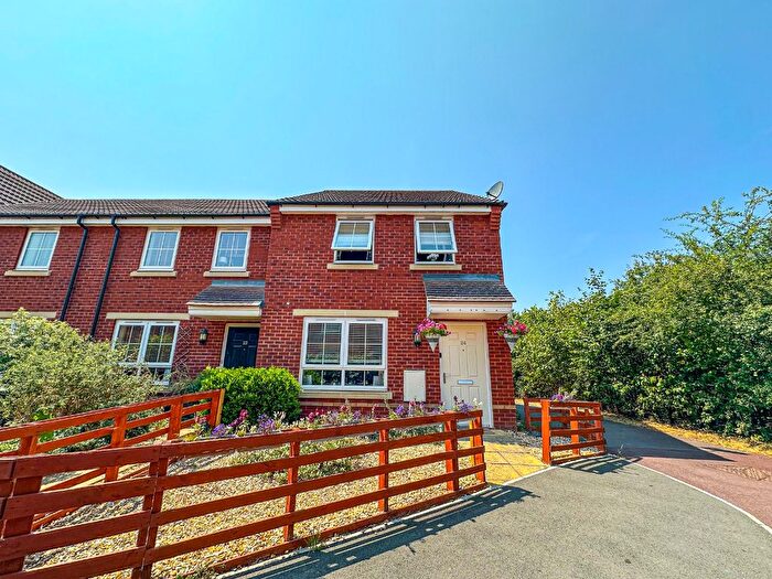 3 Bedroom End Of Terrace House For Sale In Hopkins Field, Creech St. Michael, Taunton, Somerset, TA3