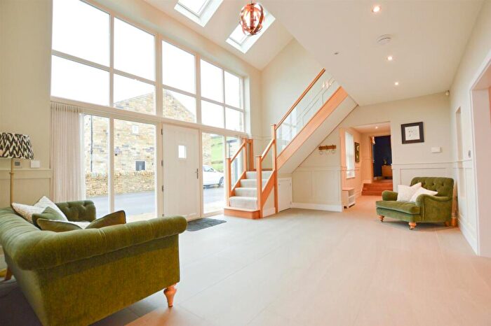5 Bedroom Detached House For Sale In Hill House Road, Holmfirth, HD9
