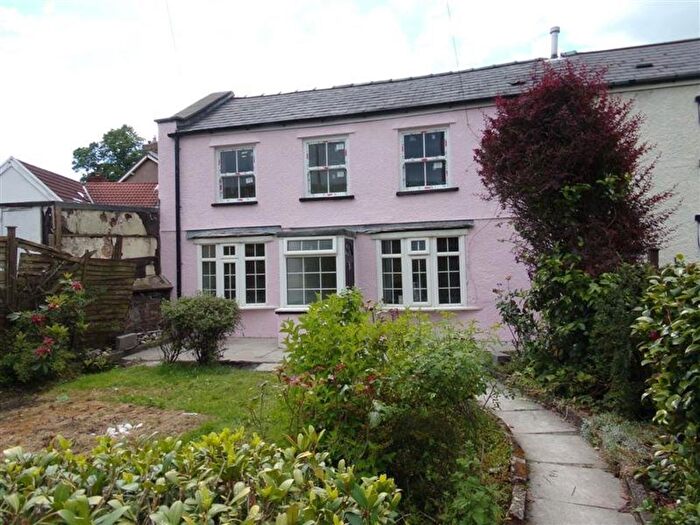 3 Bedroom Property To Rent In North Road, Newbridge, NP11