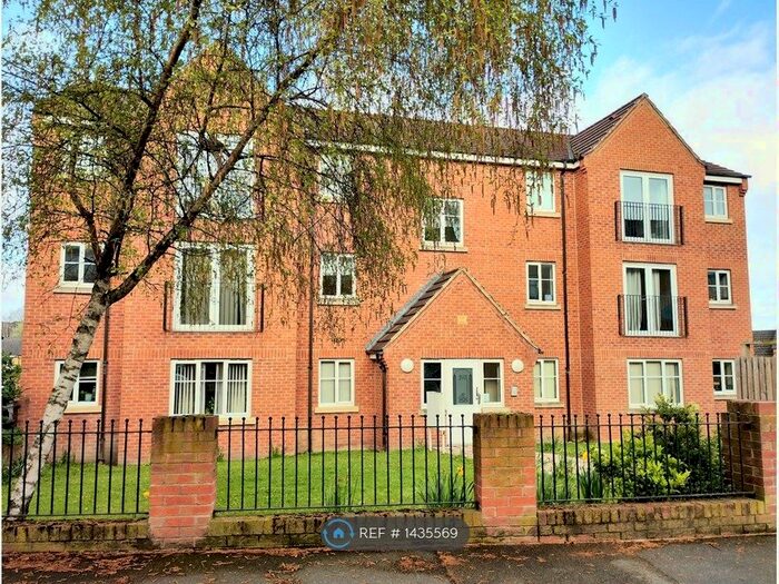 2 Bedroom Flat To Rent In New Village Way, Morley, Leeds, LS27
