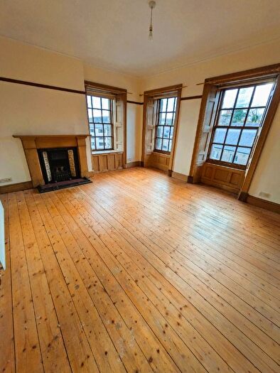 3 Bedroom Flat To Rent In High Street, Brechin, DD9