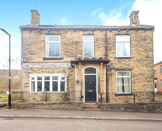 4 Bedroom Detached House For Sale In Turney Street, Halifax, HX3