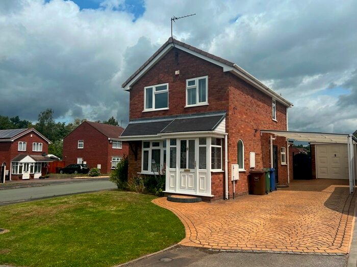 3 Bedroom Detached House To Rent In Stagborough Way, Hednesford, Cannock, WS12