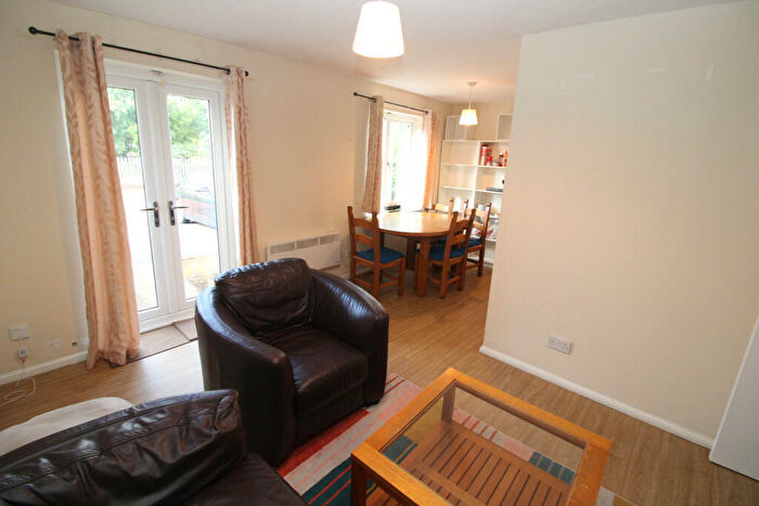 2 Bedroom Maisonette To Rent In Croydon, CR0