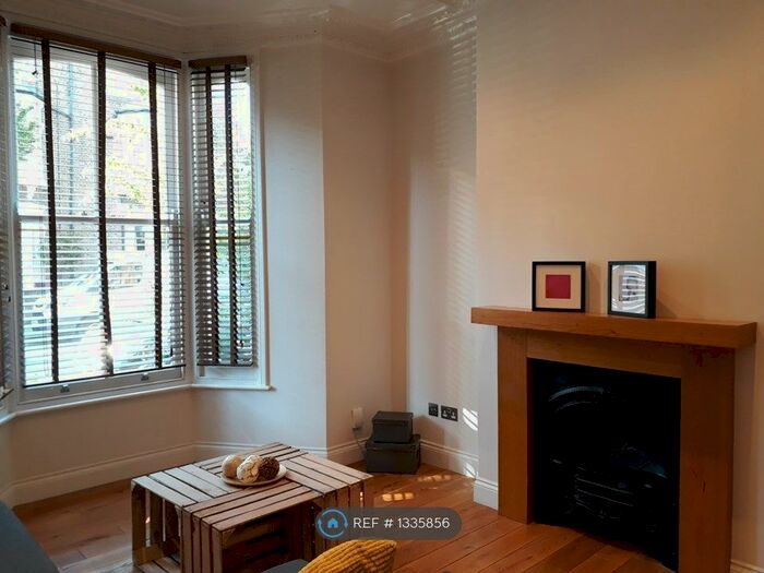 2 Bedroom Flat To Rent In Fairbridge Road, London, N19