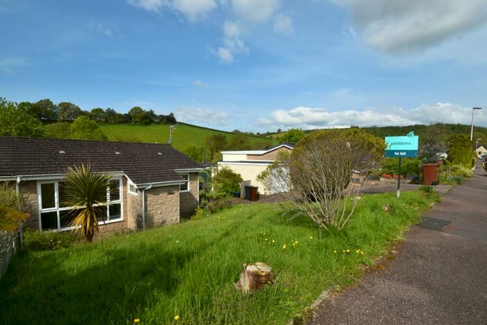 3 Bedroom Bungalow To Rent In Bourchier Close, Bampton, Devon, EX16