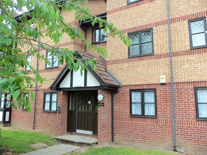 1 Bedroom Flat To Rent In Frobisher Road, Erith, Kent, DA8