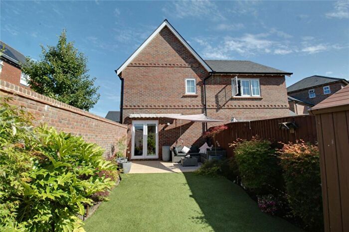 2 Bedroom Semi-Detached House For Sale In Brick Work Lane, Hook, RG27