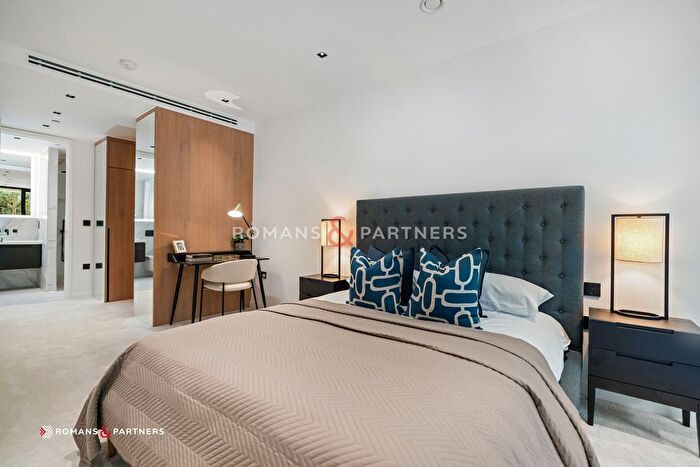 1 Bedroom Flat To Rent In Cluny Mews, Earls Court, SW5