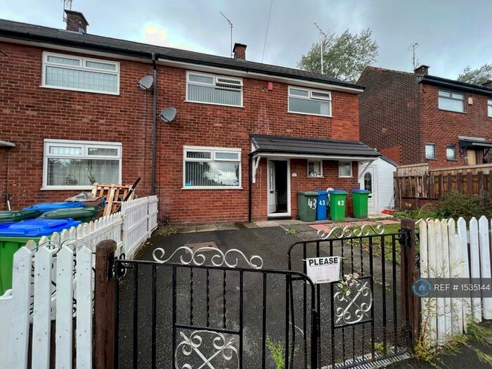 2 Bedroom Semi-Detached House To Rent In Torres Close, Manchester, M24