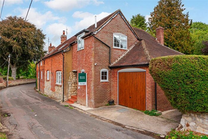 4 Bedroom Semi-Detached House For Sale In Manor Road, Oving, Aylesbury, Buckinghamshire, HP22