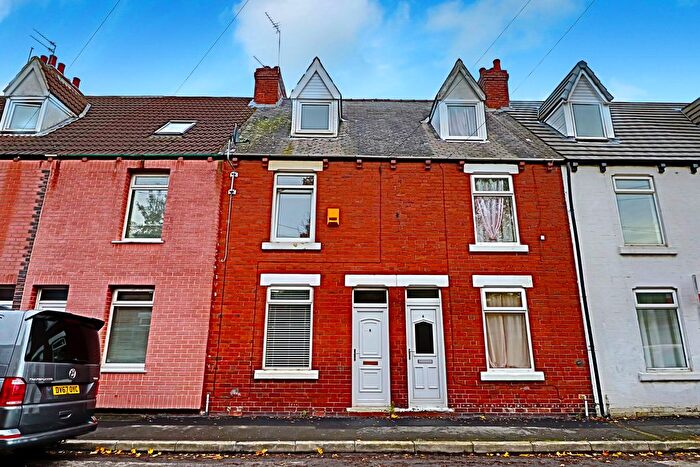 3 Bedroom Terraced House To Rent In Queens Road, Doncaster, DN6