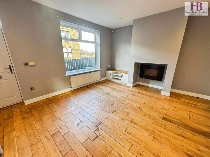 2 Bedroom End Of Terrace House To Rent In Albert Road, Queensbury, Bradford, BD13