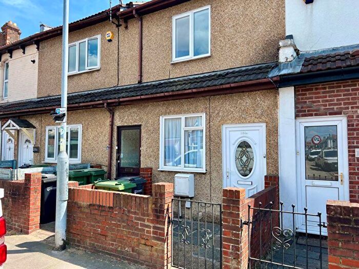 1 Bedroom Flat For Sale In New Road, Portsmouth, PO2