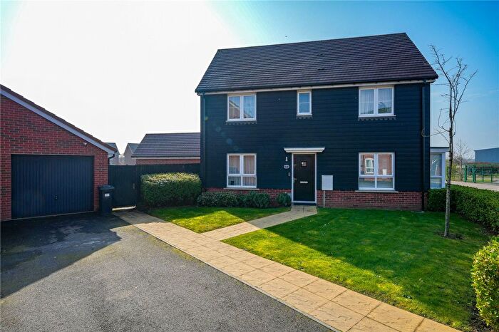 3 Bedroom Detached House For Sale In Gilbert Way, Maidstone, ME17
