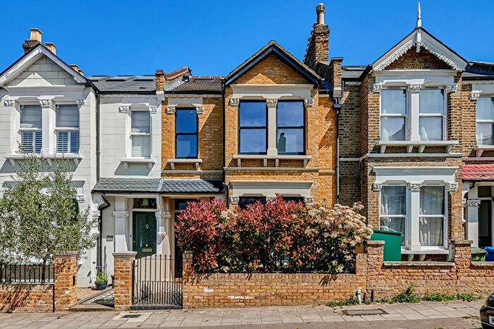 4 Bedroom Terraced House For Sale In Rosenthorpe Road, London, SE15
