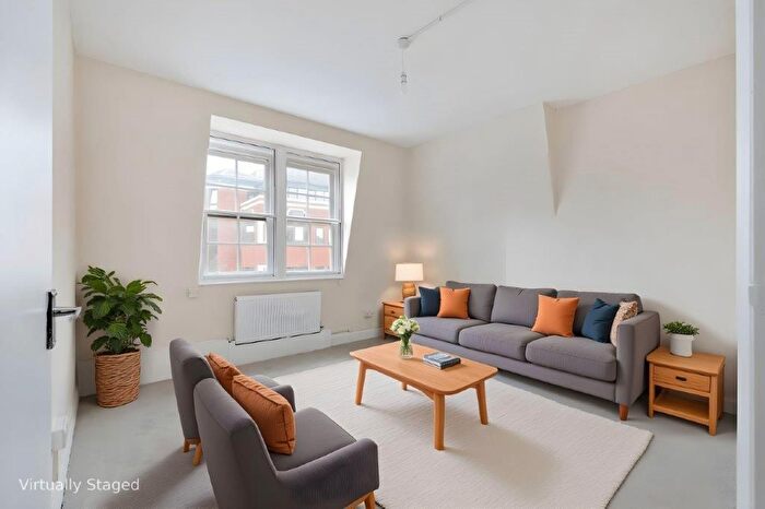 2 Bedroom Flat For Sale In Peabody Estate, Fulham Palace Road, Hammersmith, London, W6