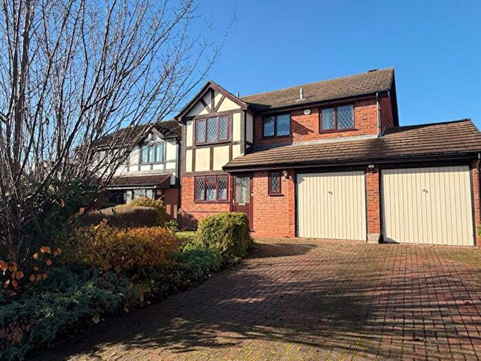 4 Bedroom Detached House For Sale In Brookhus Farm Road, Sutton Coldfield, B76