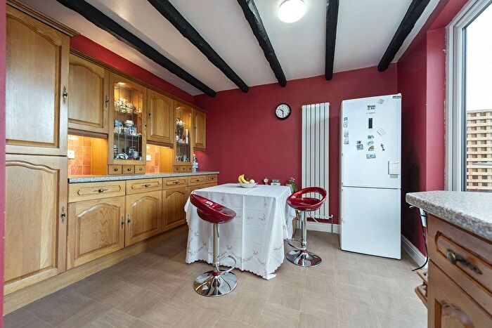 5 Bedroom Semi-Detached House For Sale In St. Albans Road, Cheam, Sutton, SM1