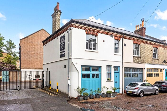 3 Bedroom End Of Terrace House For Sale In Cambridge Grove, Hove, BN3