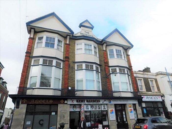 2 Bedroom Flat To Rent In High Street, Sheerness, ME12