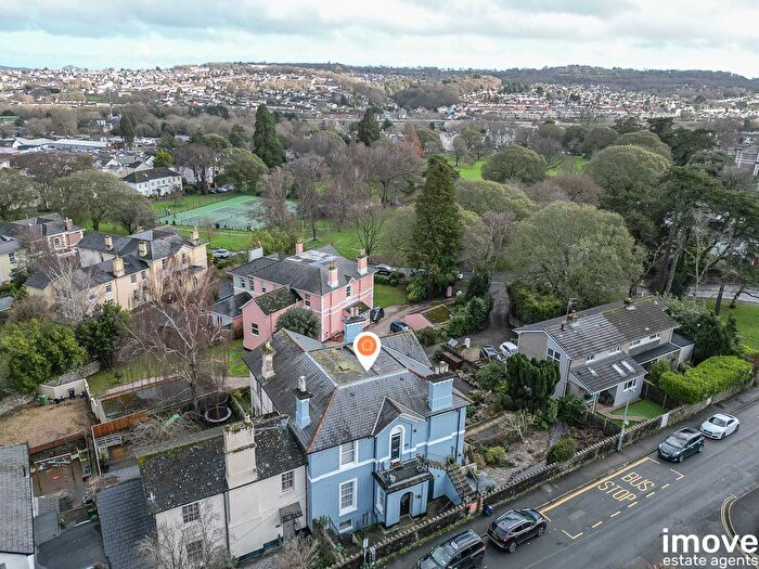 2 Bedroom Flat For Sale In Forde Park, Newton Abbot, TQ12