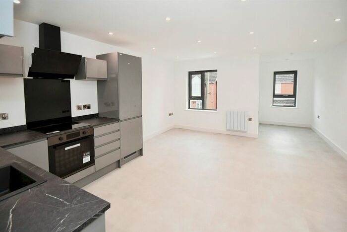 2 Bedroom Flat To Rent In The Gables, Blenheim Road, Lincoln, LN1