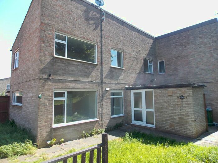 5 Bedroom Semi-Detached House To Rent In Saxby Gardens, Dogsthorpe, Peterborough, PE1