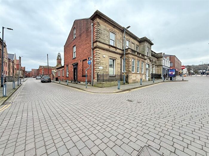 4 Bedroom Property For Sale In Dean Street, Stalybridge, SK15