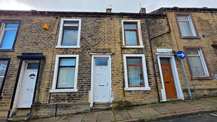 2 Bedroom Terraced House To Rent In Victoria Street, Halifax, HX1
