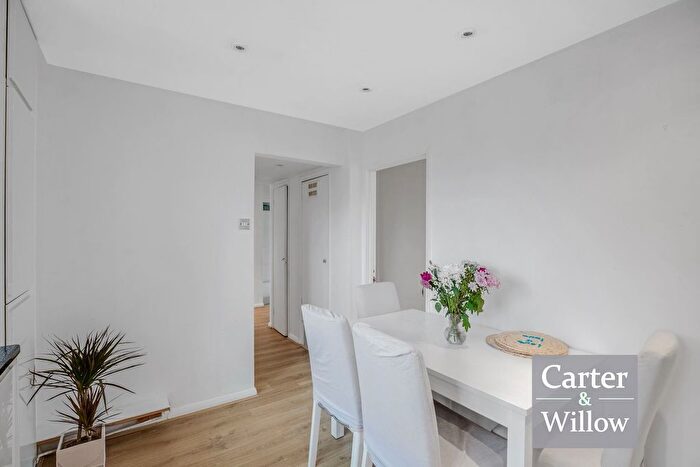 2 Bedroom Flat For Sale In Elm Court, Love Lane, Woodford Green, IG8