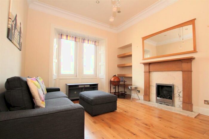 2 Bedroom Flat To Rent In Slateford Road, Slateford, Edinburgh, EH11