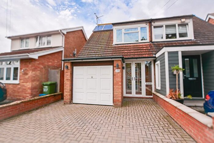 2 Bedroom Semi-Detached House To Rent In Hamstel Road, Southend-On-Sea, SS2