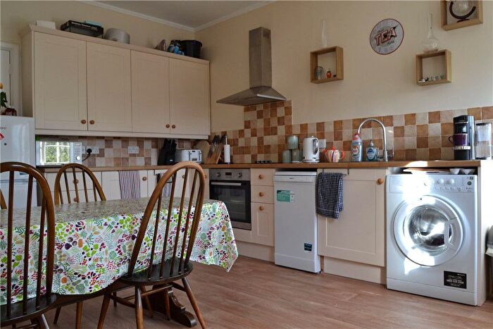 2 Bedroom Flat To Rent In Crookham Common, Thatcham, Berkshire, RG19
