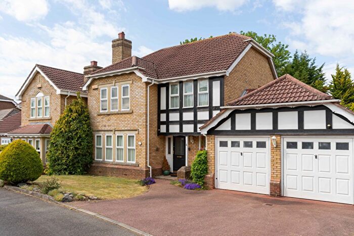 4 Bedroom Detached House For Sale In Sovereign Close, West Purley, CR8