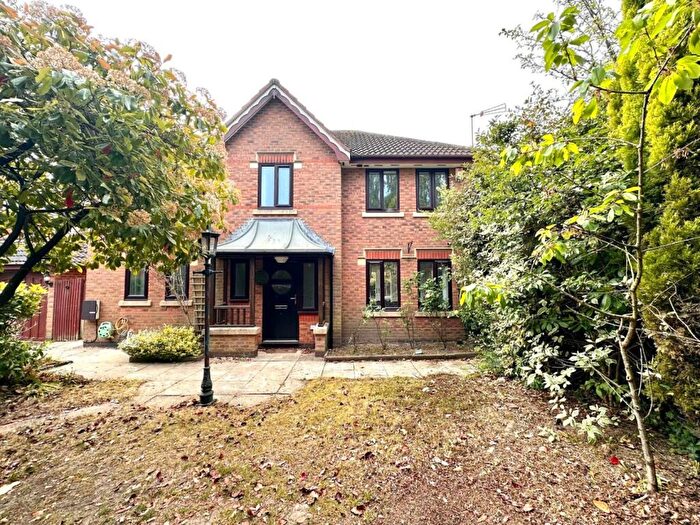 4 Bedroom House To Rent In Roseberry Road, Dosthill, B77