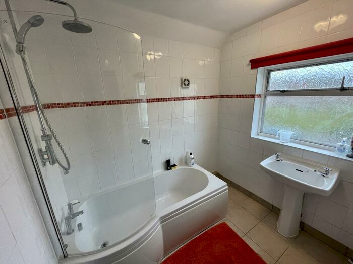 3 Bedroom House To Rent In Lyppincourt Road, Bristol, BS10