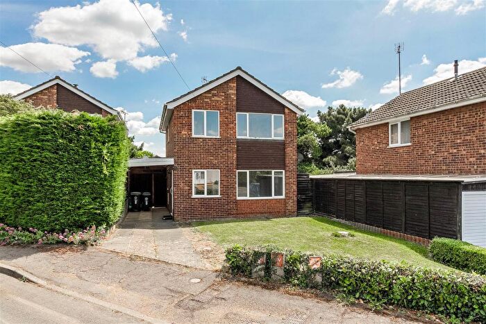 3 Bedroom Detached House For Sale In Northfield Avenue, Ringstead, NN14