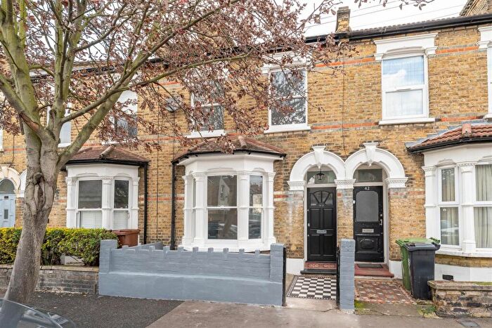 3 Bedroom Terraced House For Sale In Wragby Road, Leytonstone, E11