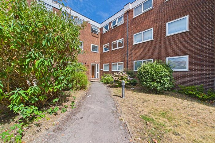 2 Bedroom Flat To Rent In Southlake Court, Woodley, Berkshire, RG5