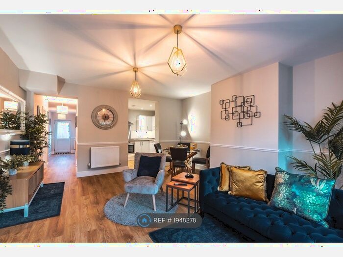 2 Bedroom Flat To Rent In Seymour House, Southampton, SO16