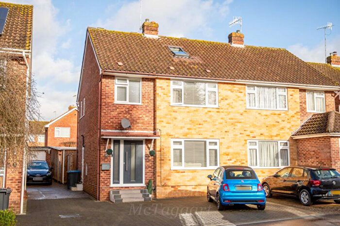 4 Bedroom Semi-Detached House For Sale In Brookside, Copthorne, RH10