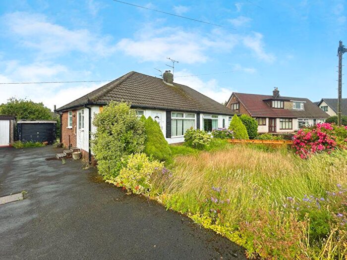 2 Bedroom Bungalow For Sale In Chiltern Drive, Bury, BL8
