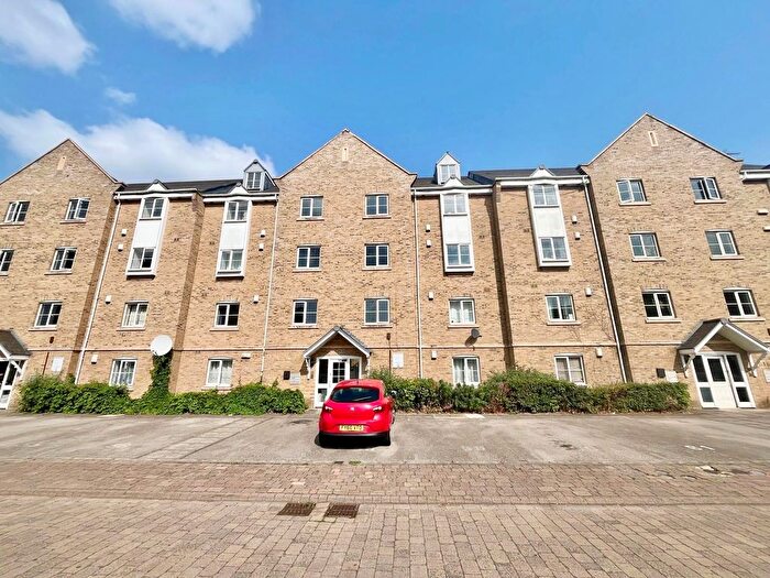 2 Bedroom Flat To Rent In Henry Bird Way, Northampton, NN4