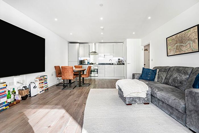 1 Bedroom Flat For Sale In East Ferry Road, London, E14