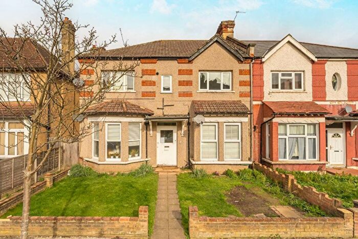 1 Bedroom Flat For Sale In Beatrice Avenue, London, SW16