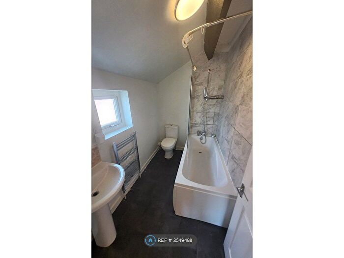 3 Bedroom Terraced House To Rent In New Vernon Street, Bury, BL9